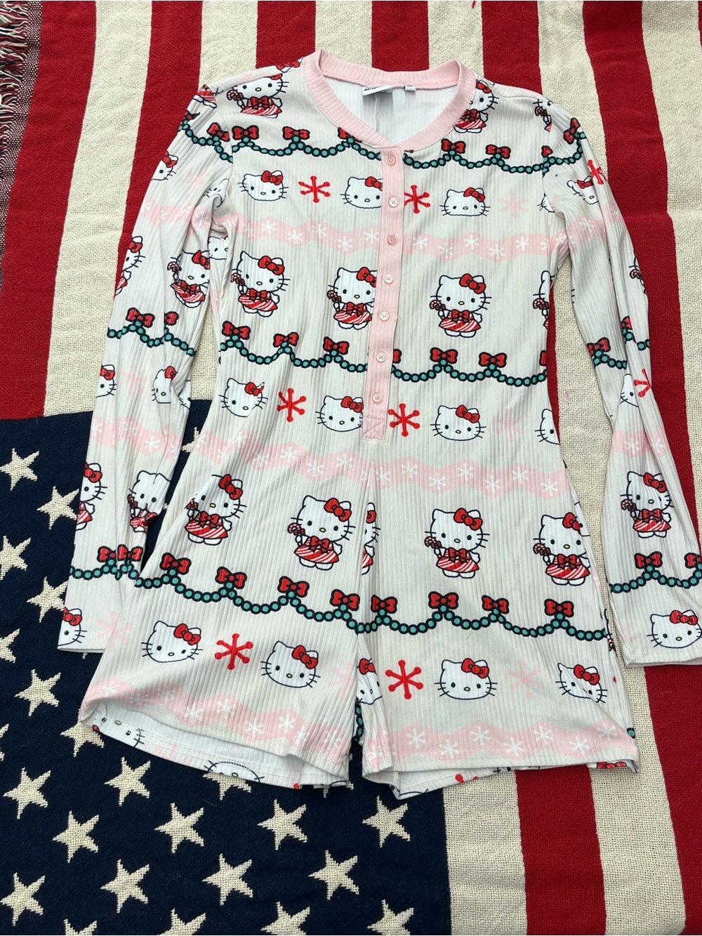 Aeropostale Pink & White Hello Kitty Long-Sleeve Pajama Romper Size Medium